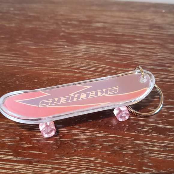 Vintage! Skechers Mini Finger Pink/lavender Skateboard Keychain Ring - Picture 5 of 7